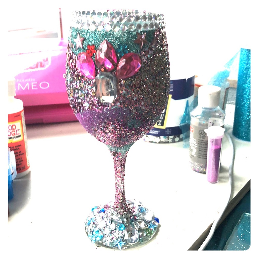 Glitter FABULOUS wine glasses